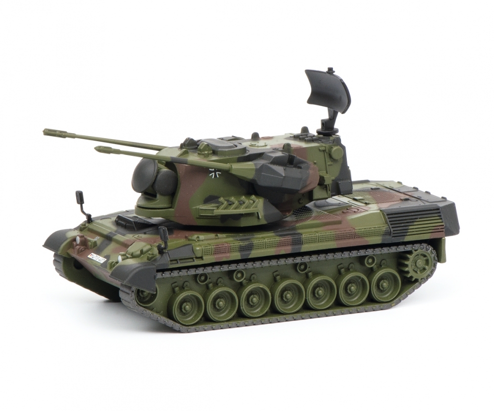Schuco 452635500 Gepard Flakpanzer "Bundeswehr", flecktarn Schuco 452635500 Gepard Flakpanzer "Bundeswehr", flecktarn