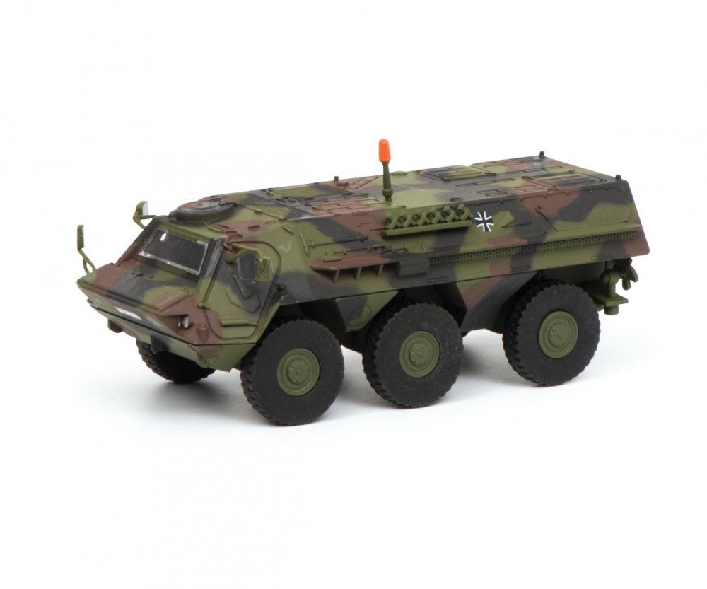 Schuco 452635800 Fuchs Transportpanzer "Bundeswehr", flecktarn Schuco 452635800 Fuchs Transportpanzer "Bundeswehr", flecktarn